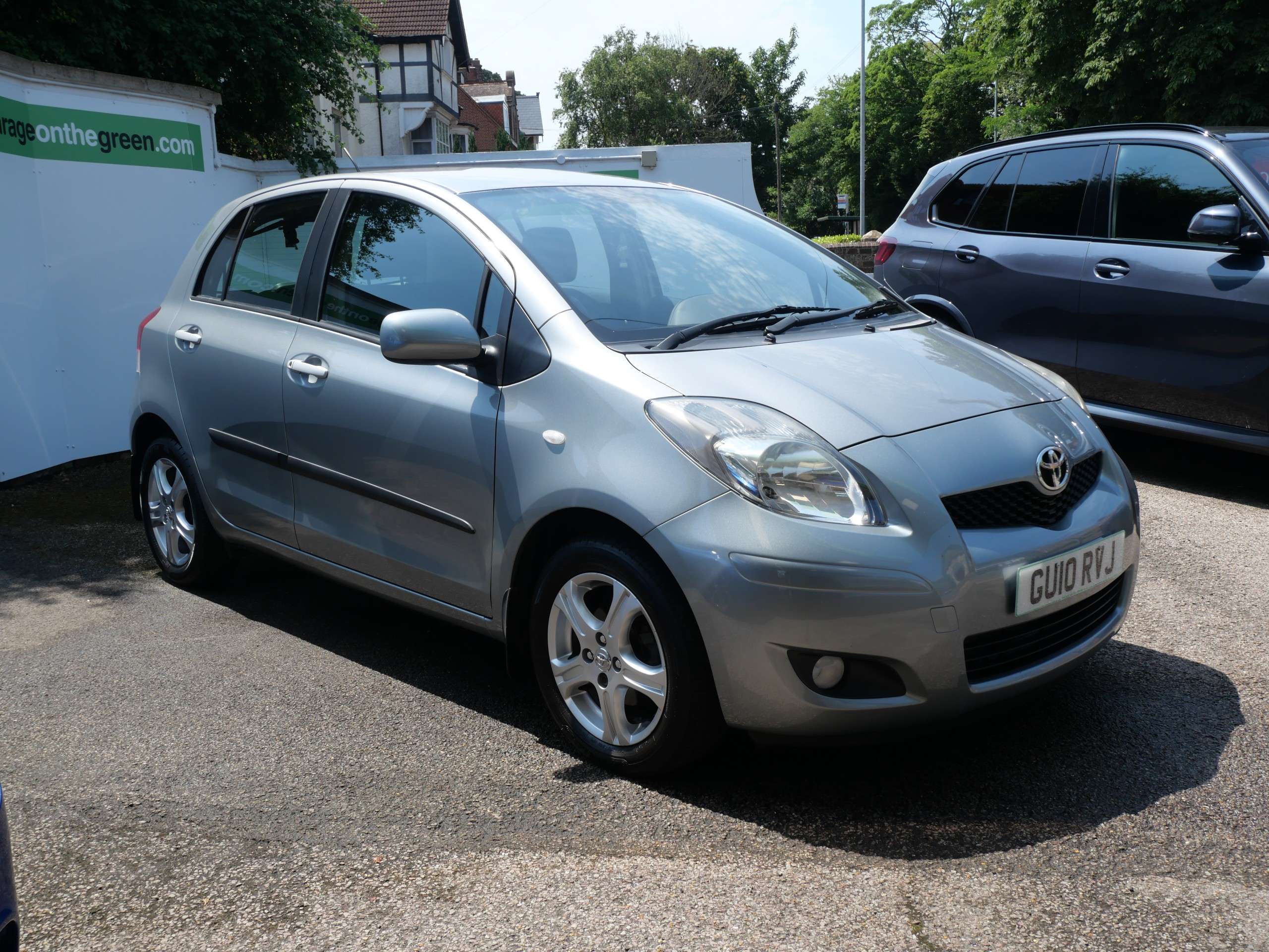 A 2010 TOYOTA YARIS 1.33 Dual VVT-i TR MultiMode Euro 4 (s/s) 5dr Only 34000 Miles 35 Pound Road Tax A 2010 TOYOTA YARIS 1.33 Dual VVT-i TR MultiMode Euro 4 (s/s) 5dr Only 34000 Miles 35 Pound Road Tax