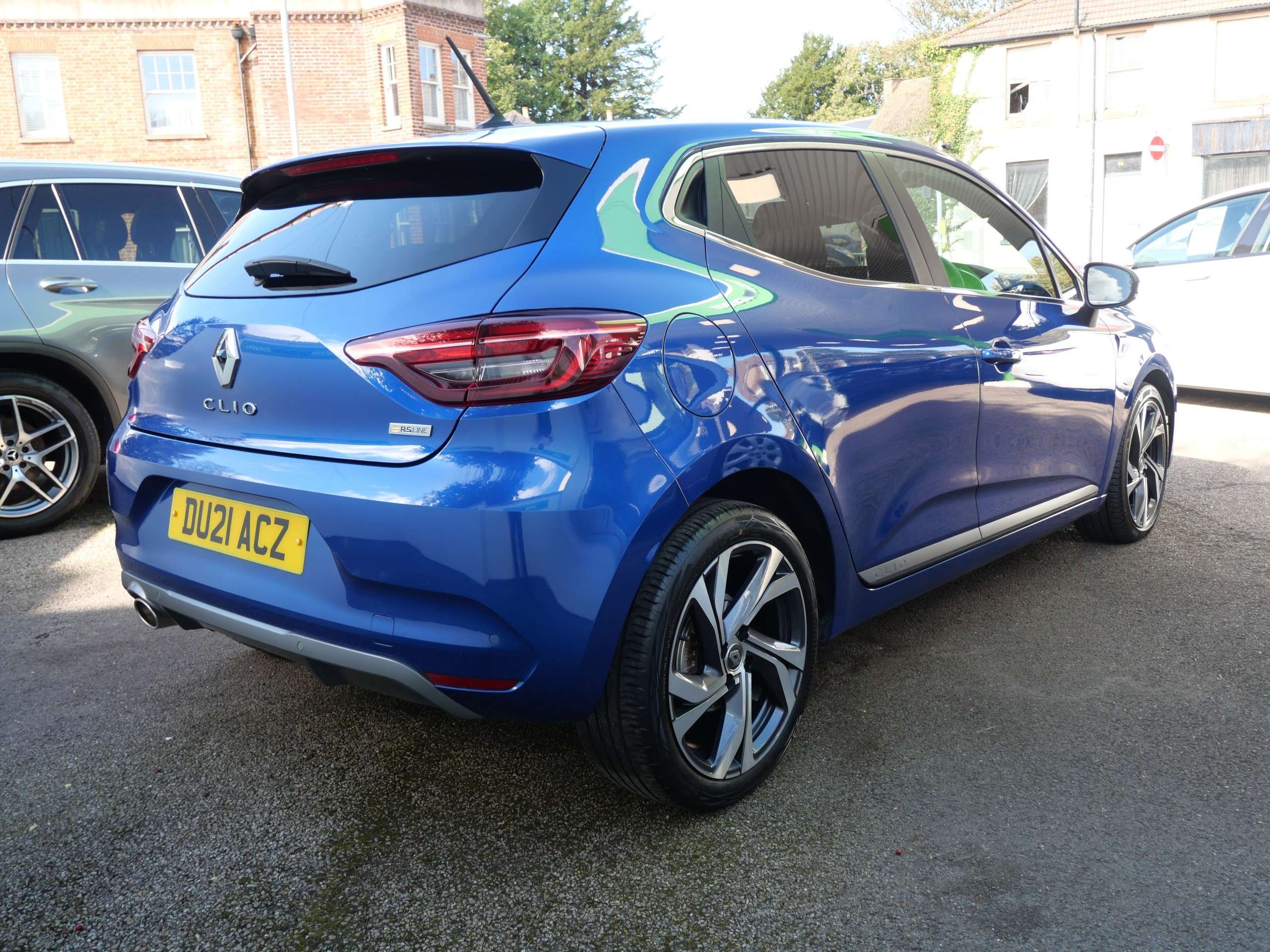 A 2021 RENAULT CLIO 1.3 TCe RS Line EDC Euro 6 (s/s) 5dr A 2021 RENAULT CLIO 1.3 TCe RS Line EDC Euro 6 (s/s) 5dr