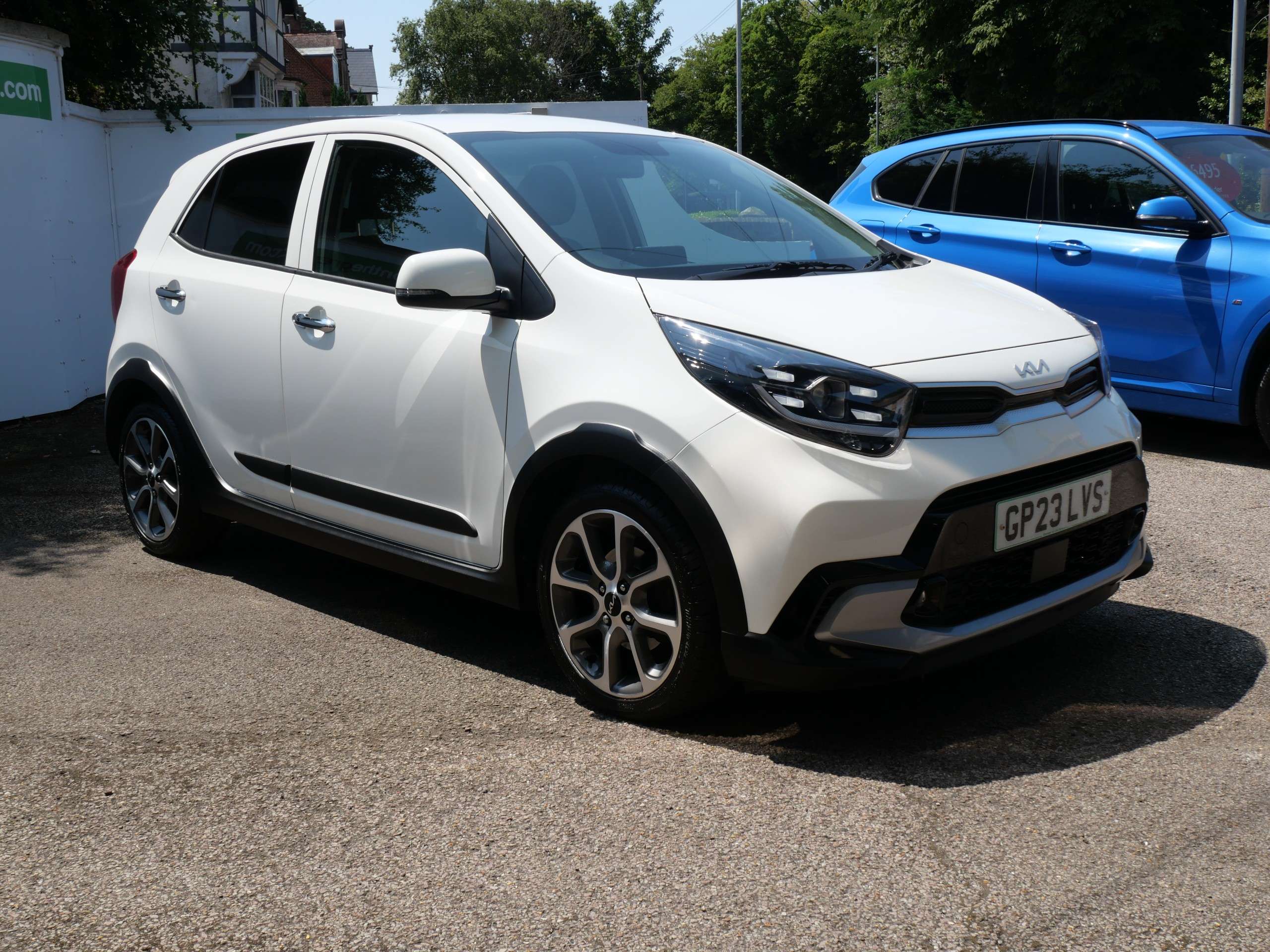 A 2023 KIA PICANTO 1.0 DPi X-Line S AMT Euro 6 (s/s) 5dr 1 Owner A 2023 KIA PICANTO 1.0 DPi X-Line S AMT Euro 6 (s/s) 5dr 1 Owner