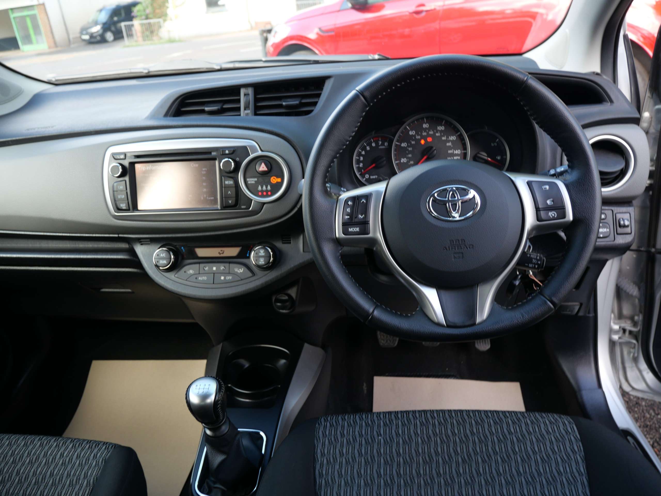 2014 TOYOTA YARIS 2014 TOYOTA YARIS