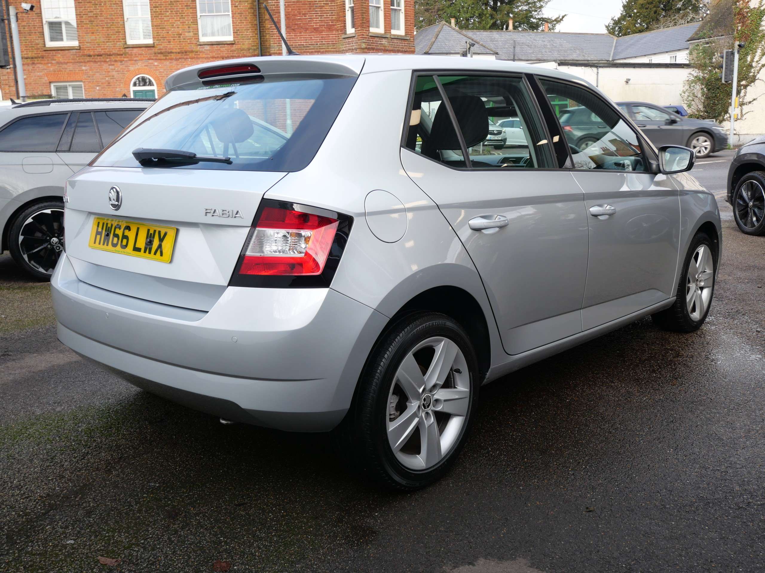 A 2016 SKODA FABIA 1.2 TSI SE L DSG Euro 6 (s/s) 5dr Only 33000 Miles 20 Pound Road Tax A 2016 SKODA FABIA 1.2 TSI SE L DSG Euro 6 (s/s) 5dr Only 33000 Miles 20 Pound Road Tax