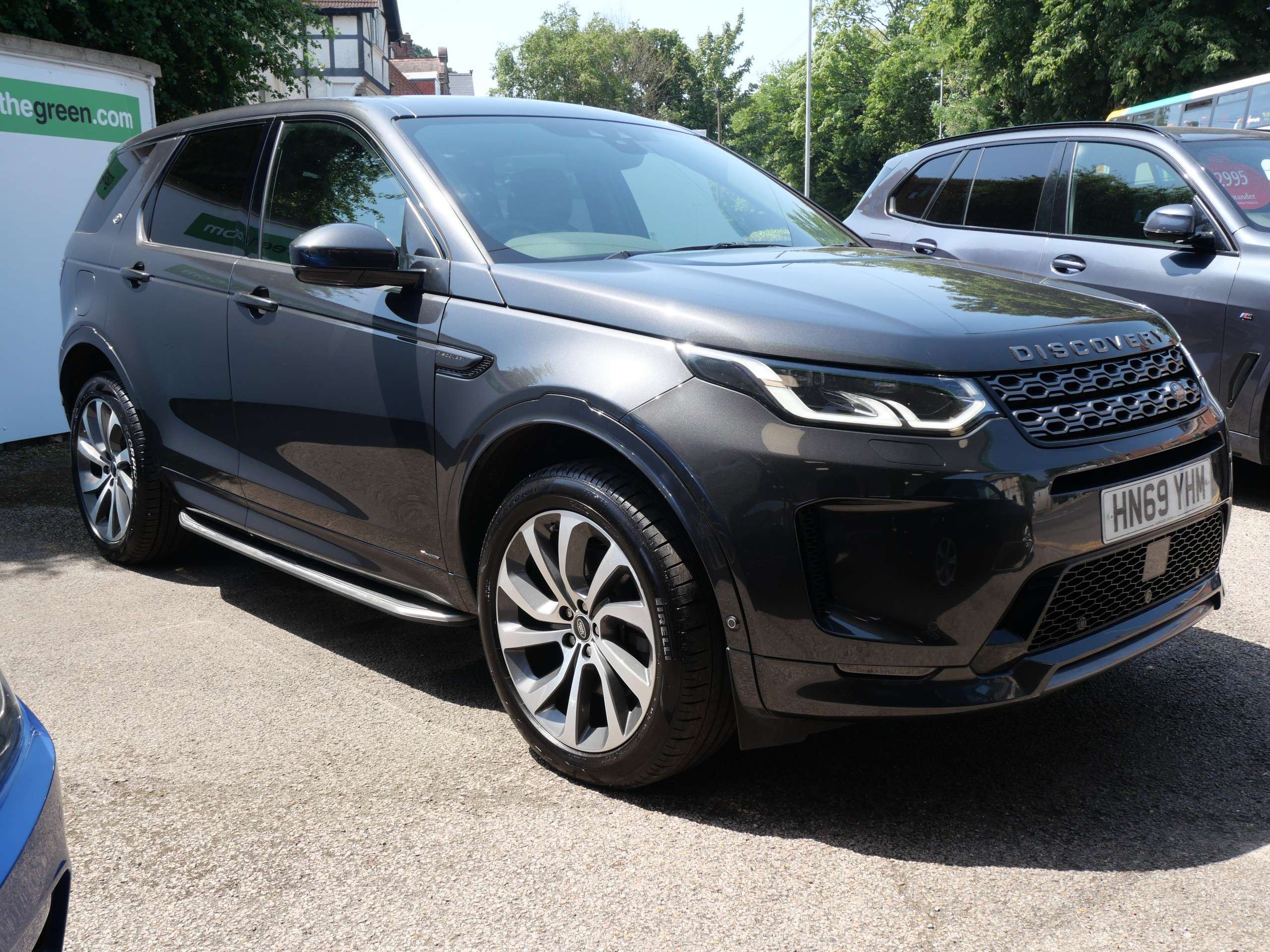 A 2019 LAND ROVER DISCOVERY SPORT 2.0 P250 MHEV R-Dynamic HSE Auto 4WD Euro 6 (s/s) 5dr 7 Seats A 2019 LAND ROVER DISCOVERY SPORT 2.0 P250 MHEV R-Dynamic HSE Auto 4WD Euro 6 (s/s) 5dr 7 Seats