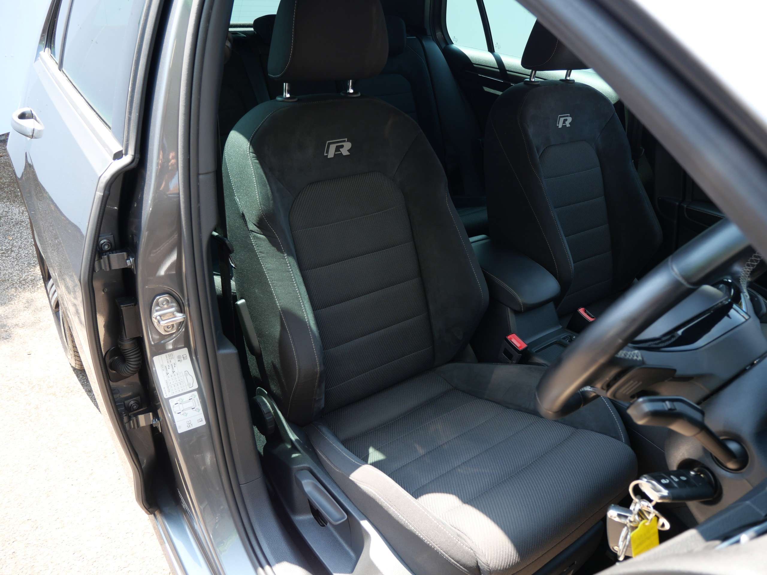 2017 VOLKSWAGEN GOLF 2017 VOLKSWAGEN GOLF