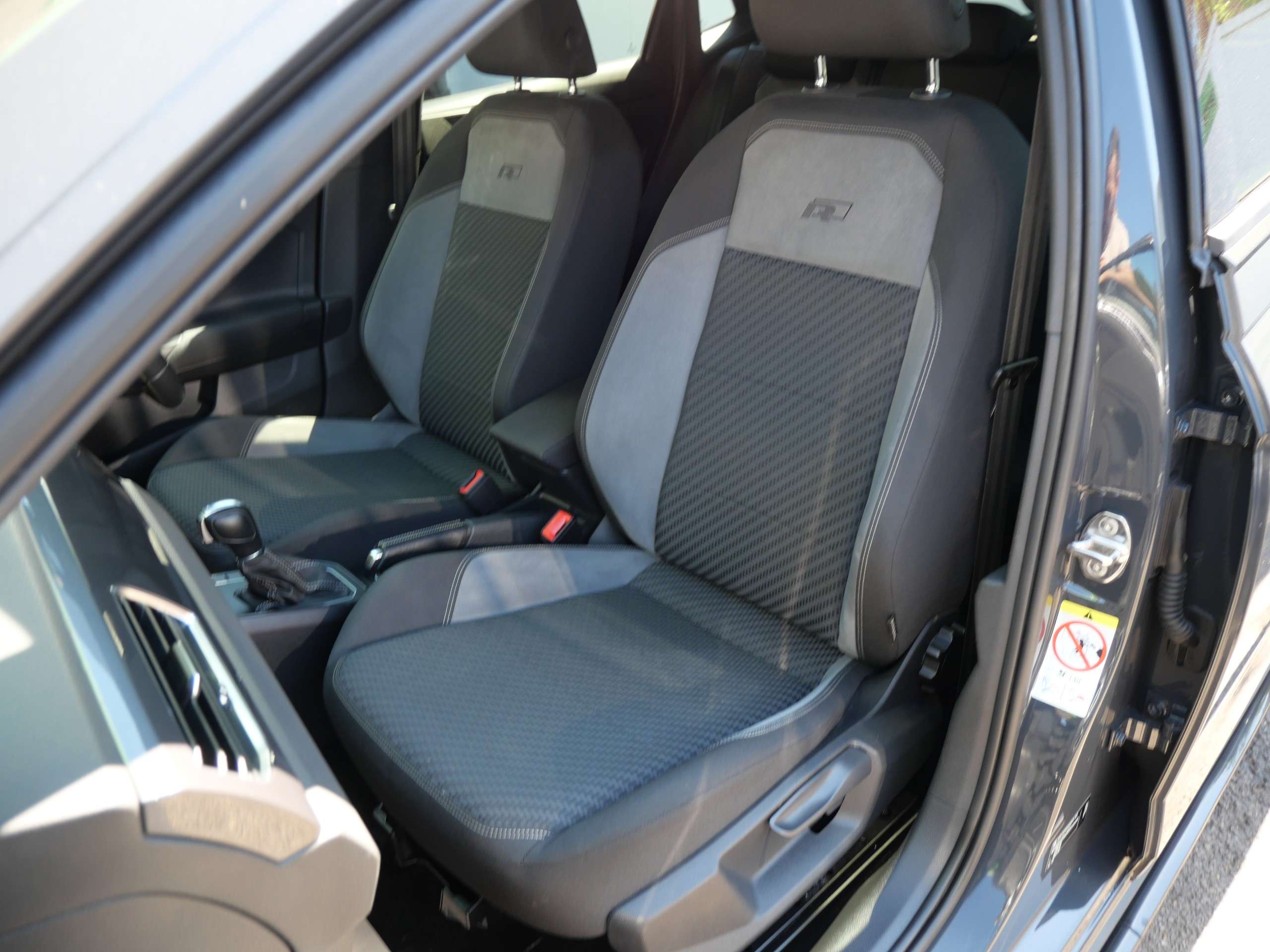 2019 VOLKSWAGEN POLO 2019 VOLKSWAGEN POLO