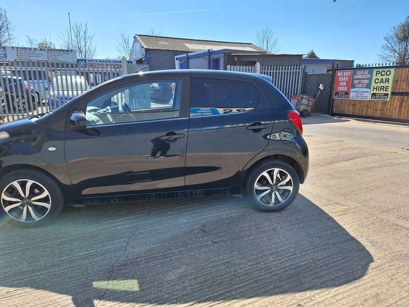 A 2015 CITROEN C1 1.2 PureTech Flair Hatchback 5dr Petrol Manual Euro 5 (Euro 5) (82 ps) A 2015 CITROEN C1 1.2 PureTech Flair Hatchback 5dr Petrol Manual Euro 5 (Euro 5) (82 ps)