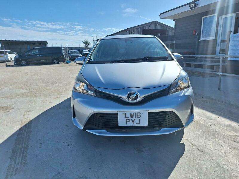 A 2016 TOYOTA - A 2016 TOYOTA -