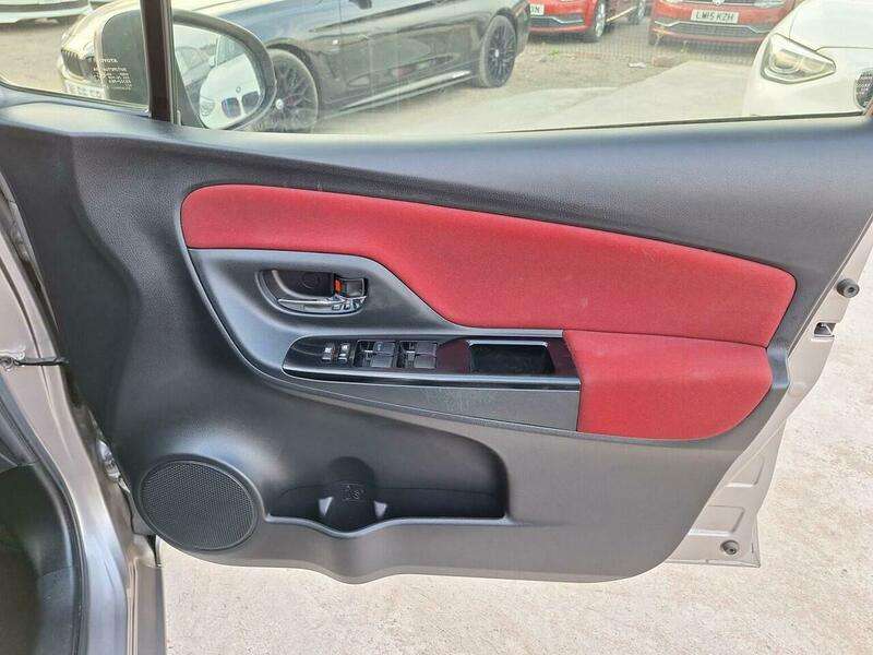 2017 TOYOTA 2017 TOYOTA