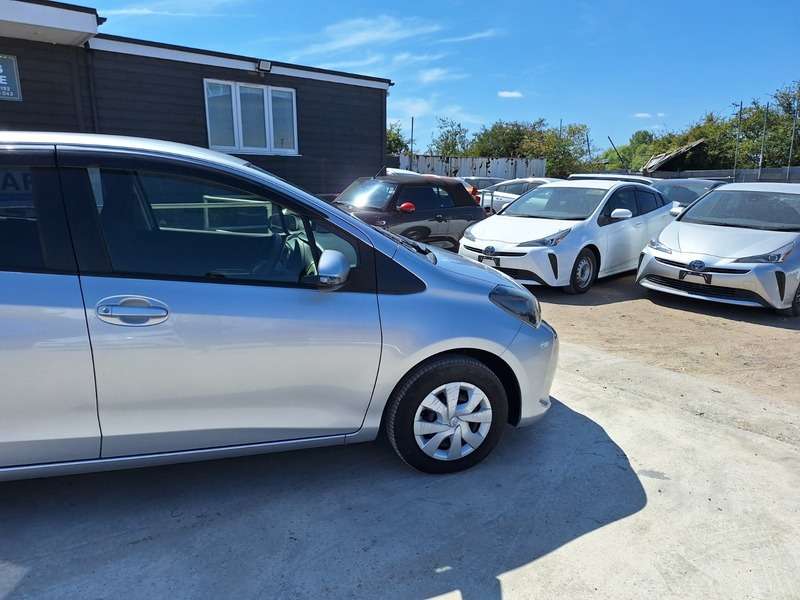 2015 TOYOTA 2015 TOYOTA