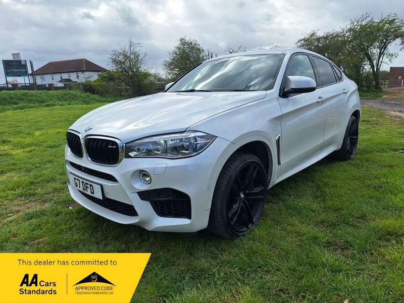 A 2016 BMW X6 4.4 BiTurbo V8 SUV 5dr Petrol Auto xDrive Euro 6 (s/s) (575 bhp) A 2016 BMW X6 4.4 BiTurbo V8 SUV 5dr Petrol Auto xDrive Euro 6 (s/s) (575 bhp)
