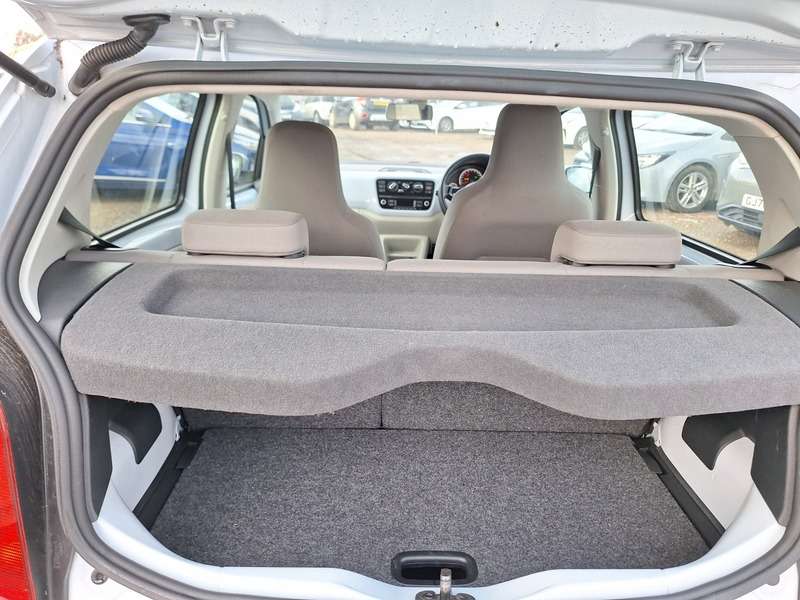 null VOLKSWAGEN UP null VOLKSWAGEN UP