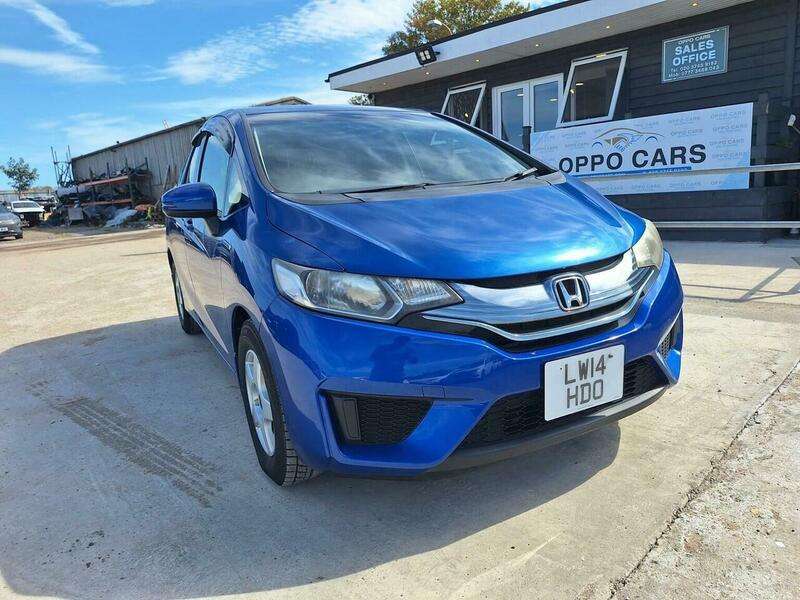 A 2014 HONDA JAZZ 1.4 i-VTEC ES-T A 2014 HONDA JAZZ 1.4 i-VTEC ES-T