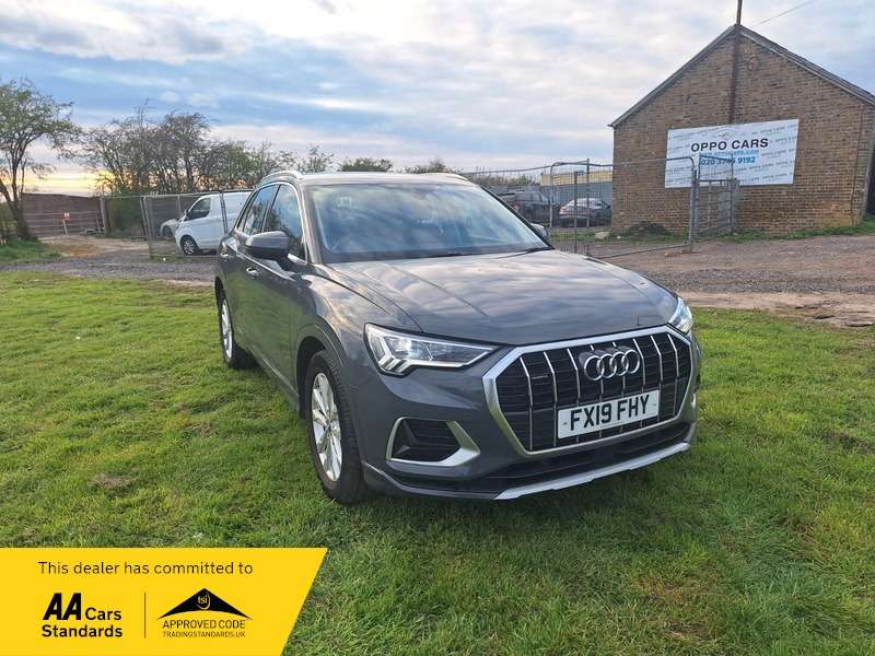 A 2019 AUDI Q3 2.0 TFSI 40 Sport SUV 5dr Petrol S Tronic quattro Euro 6 (s/s) (190 ps) A 2019 AUDI Q3 2.0 TFSI 40 Sport SUV 5dr Petrol S Tronic quattro Euro 6 (s/s) (190 ps)