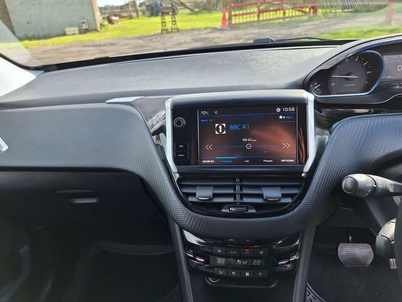 2018 PEUGEOT 2008 2018 PEUGEOT 2008