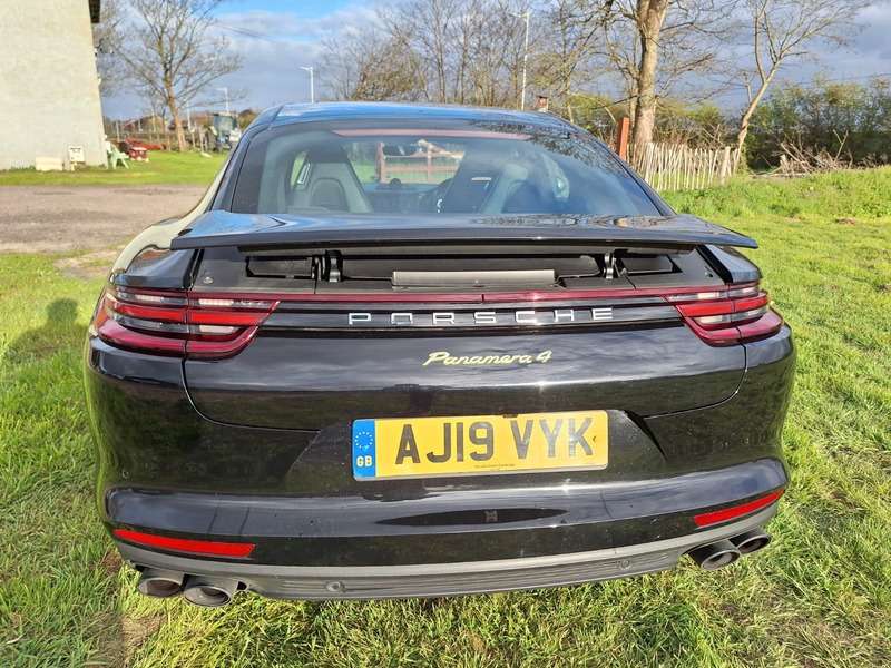 2019 PORSCHE PANAMERA 2019 PORSCHE PANAMERA