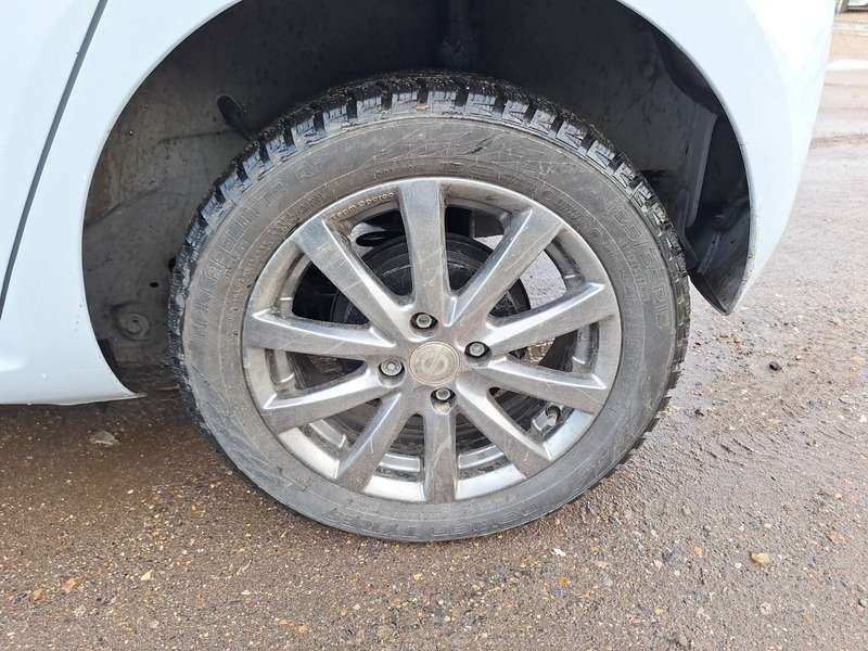 null VOLKSWAGEN UP null VOLKSWAGEN UP