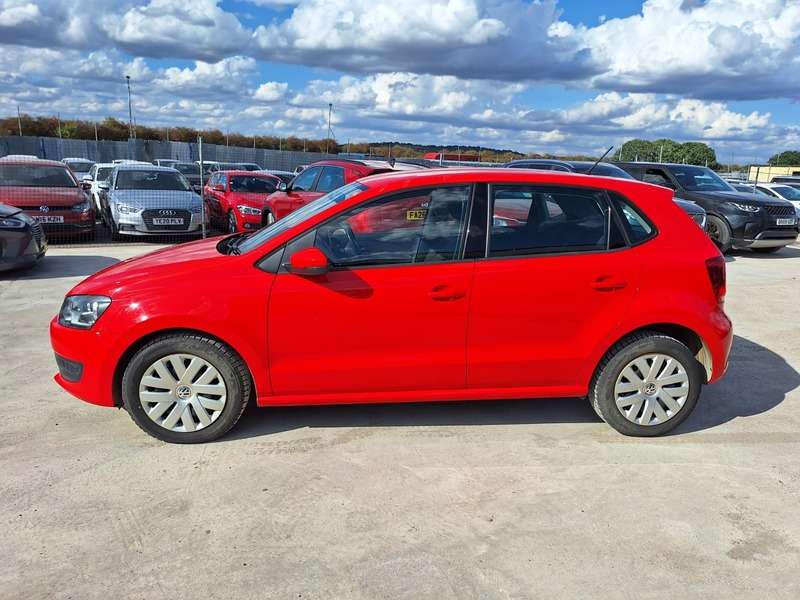A 2014 VOLKSWAGEN POLO 1.2 TSI BlueMotion A 2014 VOLKSWAGEN POLO 1.2 TSI BlueMotion