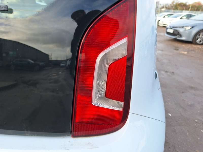 null VOLKSWAGEN UP null VOLKSWAGEN UP