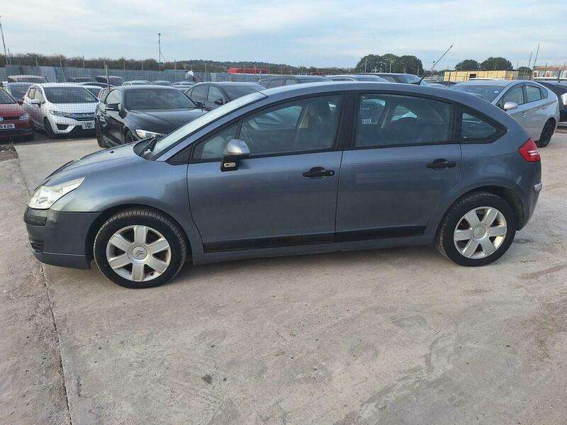 A 2006 CITROEN C4 1.6 i 16V SX A 2006 CITROEN C4 1.6 i 16V SX