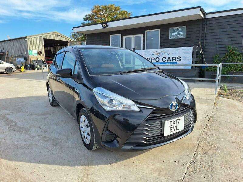 A 2017 TOYOTA - A 2017 TOYOTA -