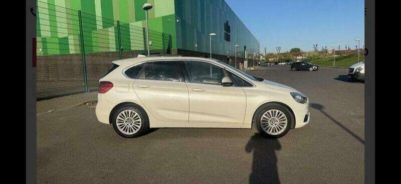 A 2015 BMW 2 SERIES 2.0 220i Luxury MPV 5dr Petrol Auto Euro 6 (s/s) (192 ps) A 2015 BMW 2 SERIES 2.0 220i Luxury MPV 5dr Petrol Auto Euro 6 (s/s) (192 ps)