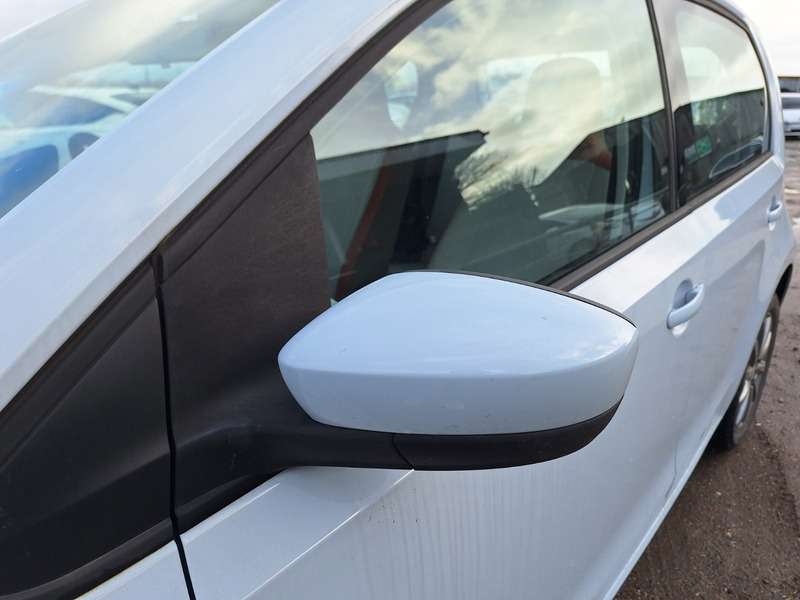 null VOLKSWAGEN UP null VOLKSWAGEN UP