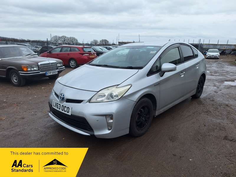 A 2013 TOYOTA PRIUS 1.8 VVT-h Icon MPV 5dr Petrol Hybrid CVT Euro 6 (s/s) (136 ps) A 2013 TOYOTA PRIUS 1.8 VVT-h Icon MPV 5dr Petrol Hybrid CVT Euro 6 (s/s) (136 ps)
