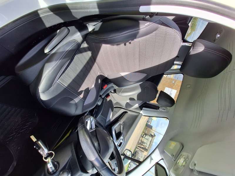 2018 PEUGEOT 2008 2018 PEUGEOT 2008