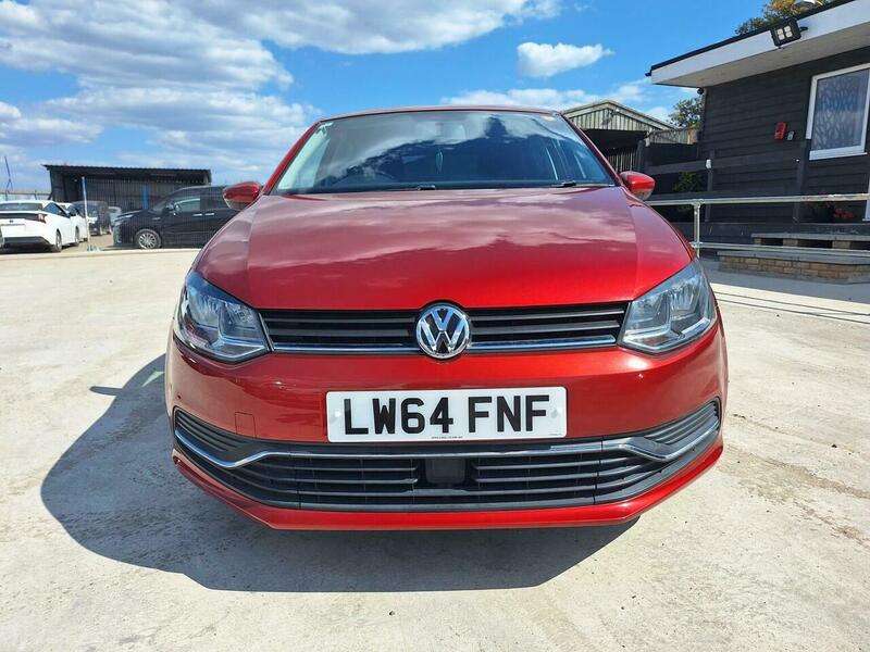 A 2015 VOLKSWAGEN POLO 1.2 TSI BlueMotion Tech SE Design A 2015 VOLKSWAGEN POLO 1.2 TSI BlueMotion Tech SE Design