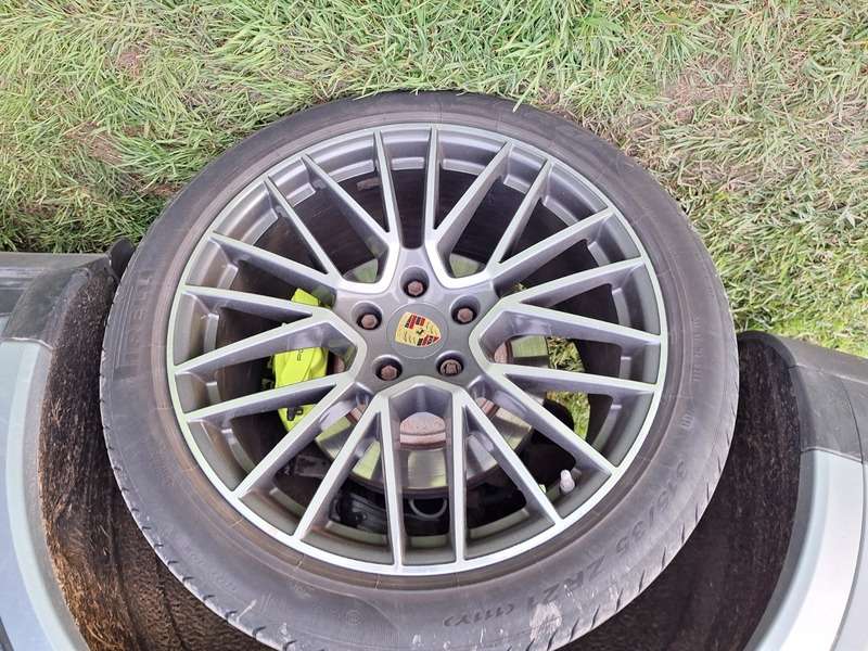 2022 PORSCHE CAYENNE 2022 PORSCHE CAYENNE