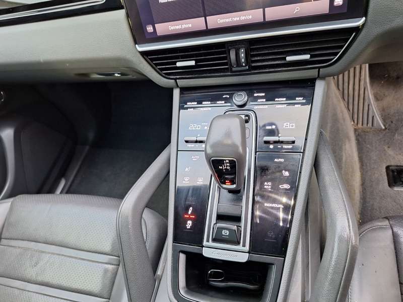 2022 PORSCHE CAYENNE 2022 PORSCHE CAYENNE