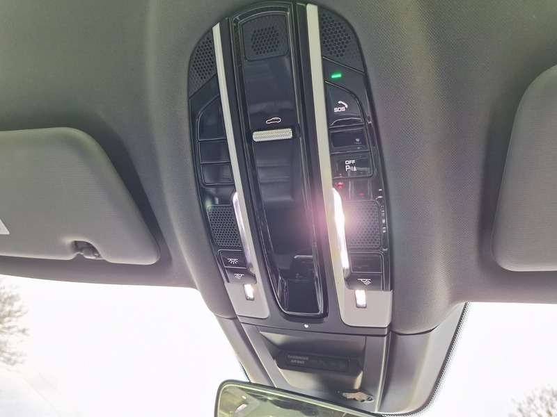 2022 PORSCHE CAYENNE 2022 PORSCHE CAYENNE