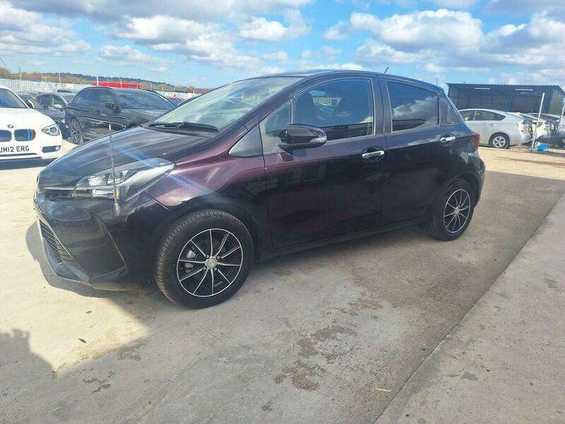 A 2016 TOYOTA - A 2016 TOYOTA -