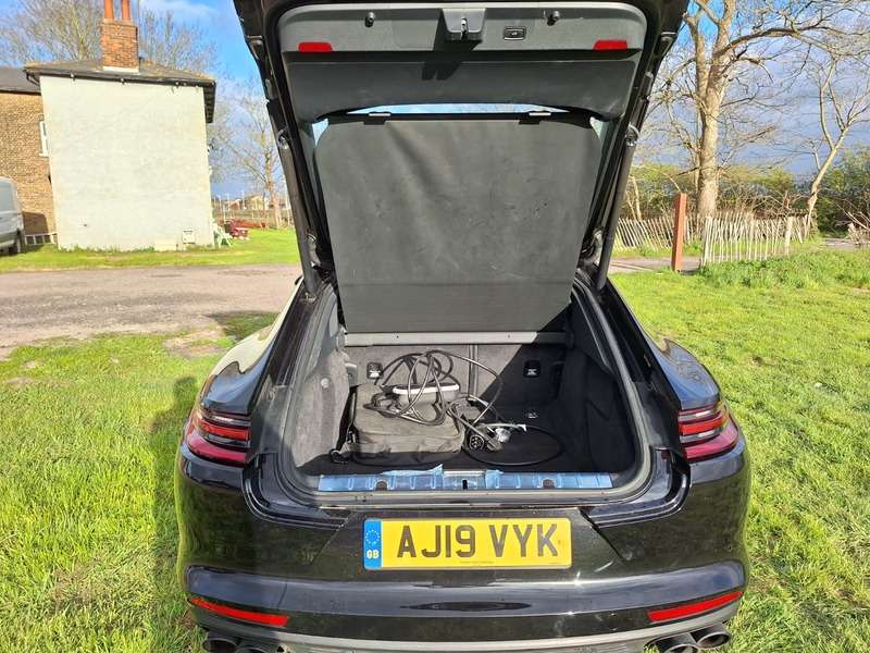 2019 PORSCHE PANAMERA 2019 PORSCHE PANAMERA