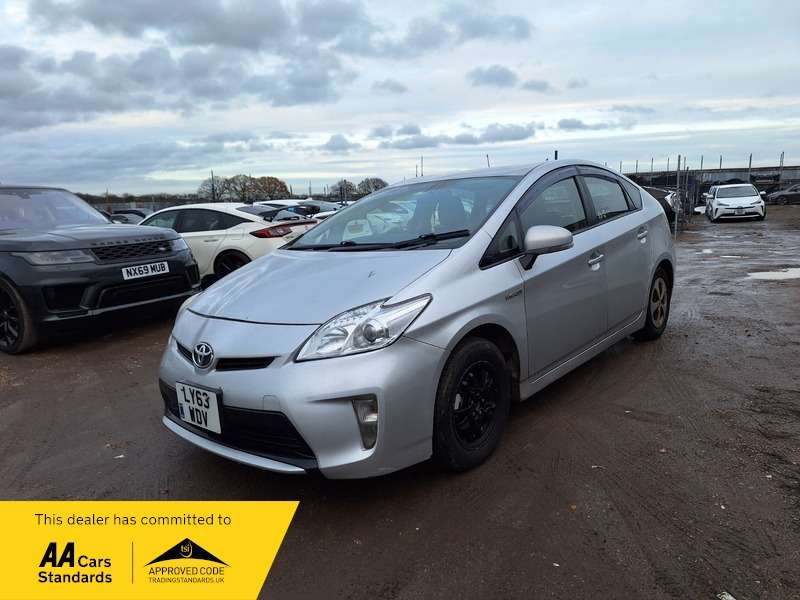A 2013 TOYOTA PRIUS 1.5 VVT-h Icon Hatchback 5dr Petrol Hybrid E-CVT Euro 6 (s/s) (100 ps) A 2013 TOYOTA PRIUS 1.5 VVT-h Icon Hatchback 5dr Petrol Hybrid E-CVT Euro 6 (s/s) (100 ps)