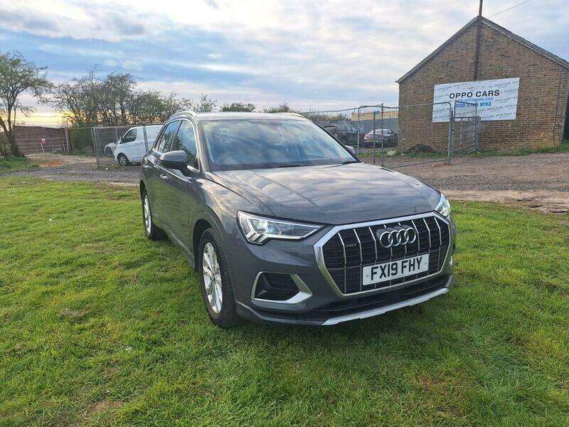A 2019 AUDI Q3 2.0 TFSI 40 Sport S Tronic quattro Euro 6 (s/s) 5dr A 2019 AUDI Q3 2.0 TFSI 40 Sport S Tronic quattro Euro 6 (s/s) 5dr