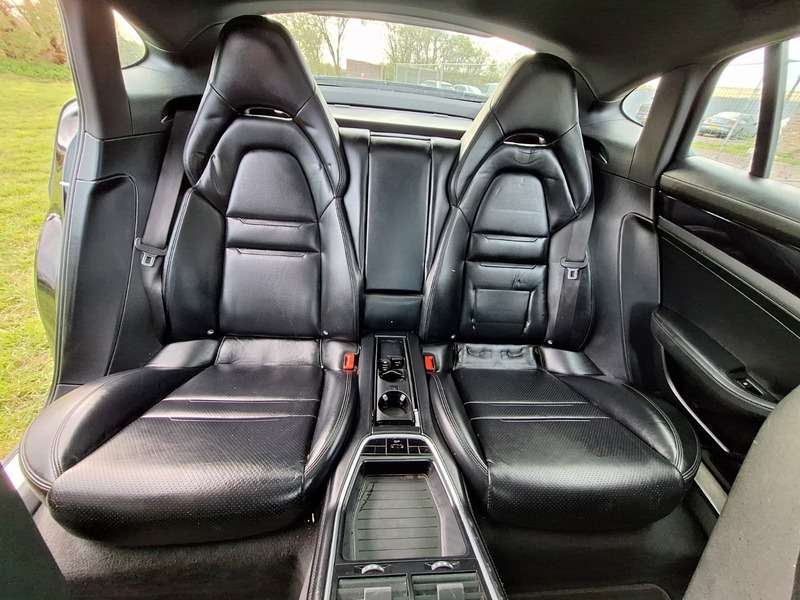 2019 PORSCHE PANAMERA 2019 PORSCHE PANAMERA