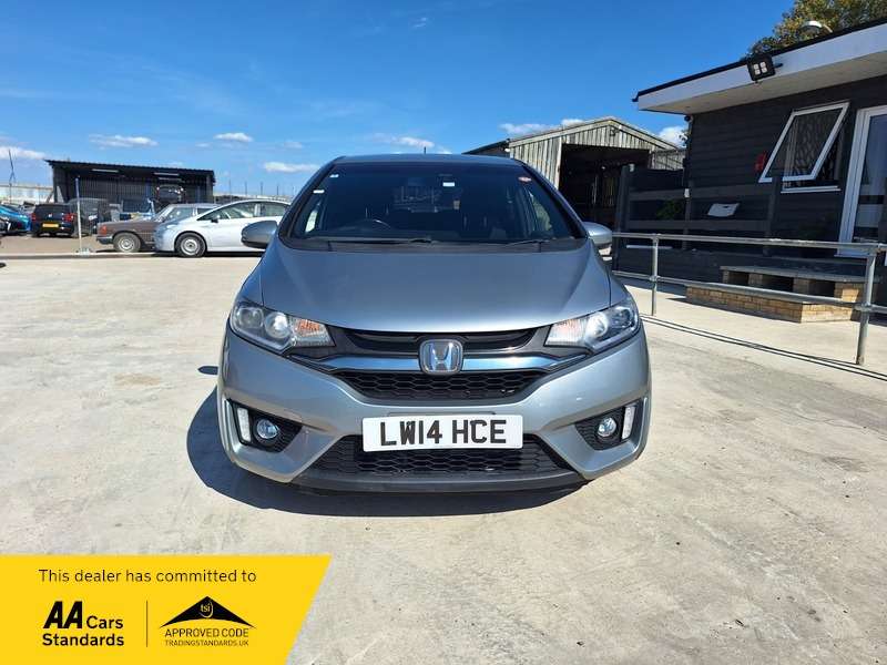 A 2014 HONDA FIT jazz A 2014 HONDA FIT jazz