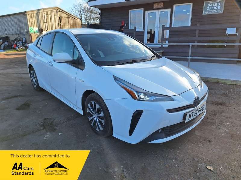 A null TOYOTA PRIUS 1.8 VVT-h GPF Active Hatchback 5dr Petrol Hybrid CVT Euro 6 (s/s) (122 ps) A null TOYOTA PRIUS 1.8 VVT-h GPF Active Hatchback 5dr Petrol Hybrid CVT Euro 6 (s/s) (122 ps)
