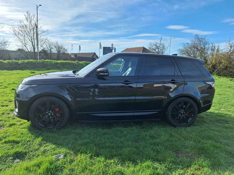 A 2021 LAND ROVER RANGE ROVER SPORT 2.0 P400e 13.1kWh HSE Dynamic Black SUV 5dr Petrol Plug-in Hybrid Auto 4WD Euro 6 (s/s) (404 ps) A 2021 LAND ROVER RANGE ROVER SPORT 2.0 P400e 13.1kWh HSE Dynamic Black SUV 5dr Petrol Plug-in Hybrid Auto 4WD Euro 6 (s/s) (404 ps)