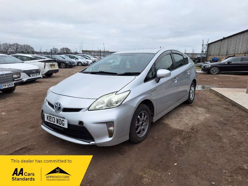 A 2013 TOYOTA PRIUS 1.8 VVT-h T3 Hatchback 5dr Petrol Hybrid CVT Euro 5 (s/s) (136 ps) A 2013 TOYOTA PRIUS 1.8 VVT-h T3 Hatchback 5dr Petrol Hybrid CVT Euro 5 (s/s) (136 ps)