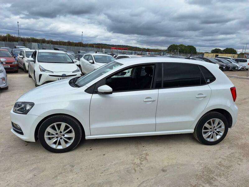 A 2015 VOLKSWAGEN POLO 1.0 TSI BlueMotion Tech SEL A 2015 VOLKSWAGEN POLO 1.0 TSI BlueMotion Tech SEL