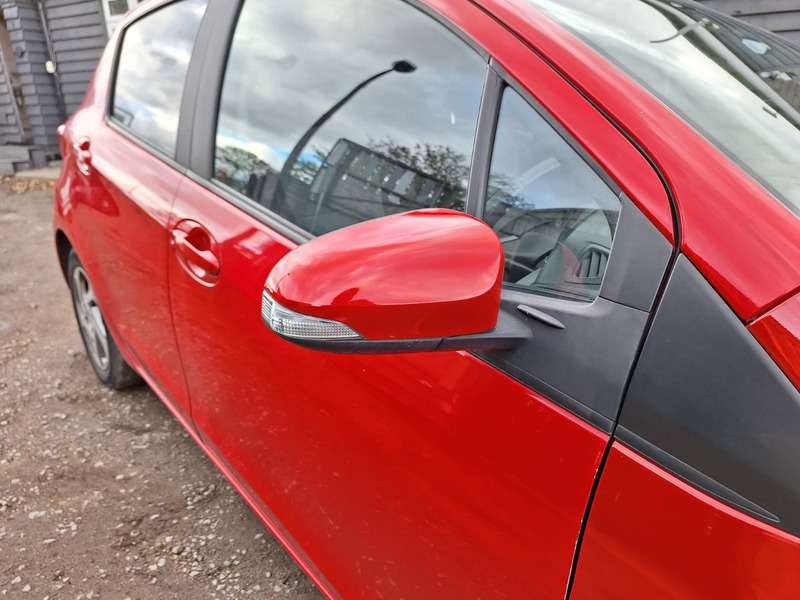 2016 TOYOTA YARIS 2016 TOYOTA YARIS