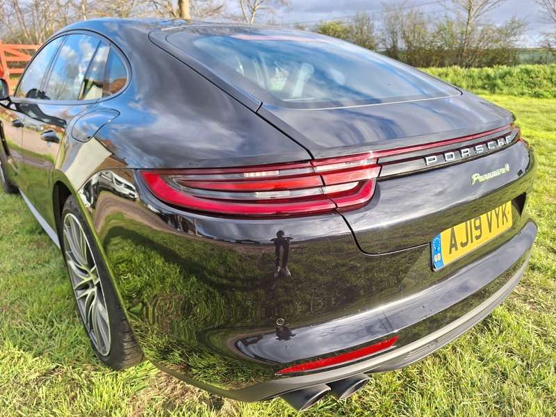 2019 PORSCHE PANAMERA 2019 PORSCHE PANAMERA