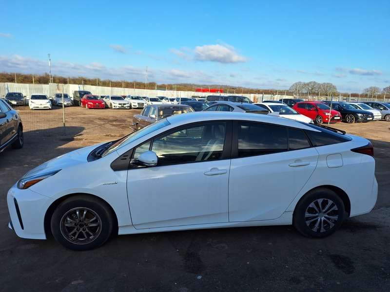 A null TOYOTA PRIUS 1.8 VVT-h GPF Active Hatchback 5dr Petrol Hybrid CVT Euro 6 (s/s) (122 ps) A null TOYOTA PRIUS 1.8 VVT-h GPF Active Hatchback 5dr Petrol Hybrid CVT Euro 6 (s/s) (122 ps)