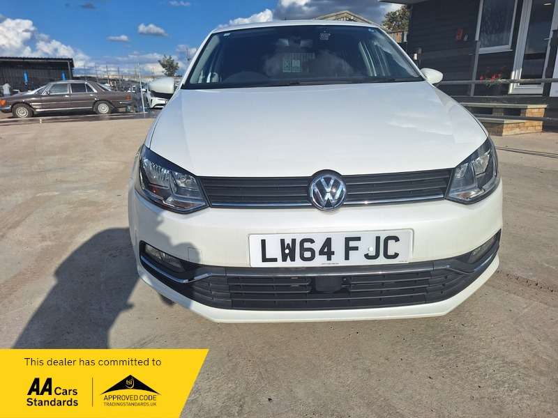 A 2014 VOLKSWAGEN POLO 1.2 TSI bluemotion Tech Match Edition A 2014 VOLKSWAGEN POLO 1.2 TSI bluemotion Tech Match Edition