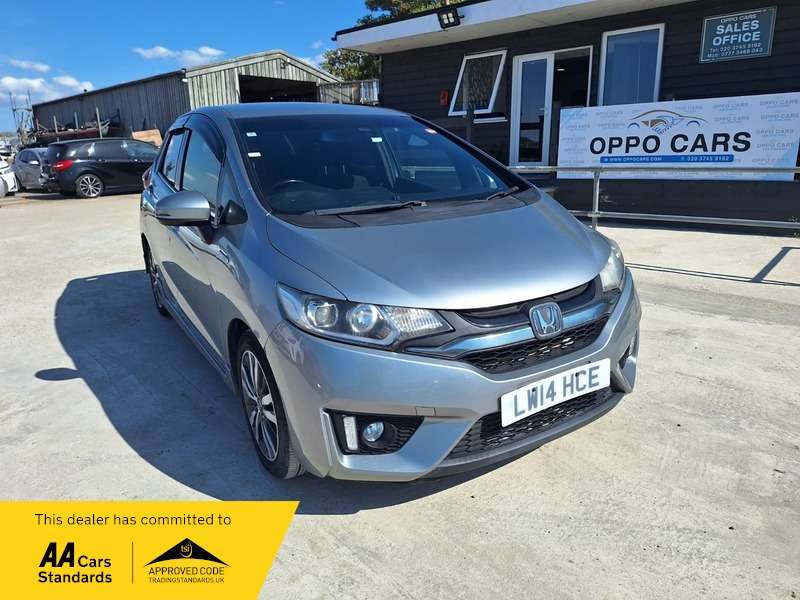 A 2014 HONDA FIT jazz A 2014 HONDA FIT jazz