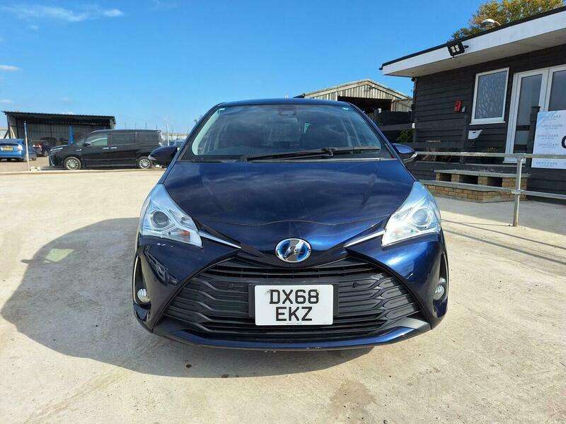 A 2018 TOYOTA - A 2018 TOYOTA -