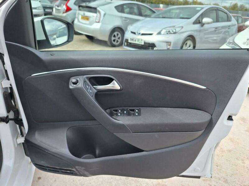 2015 VOLKSWAGEN POLO 2015 VOLKSWAGEN POLO