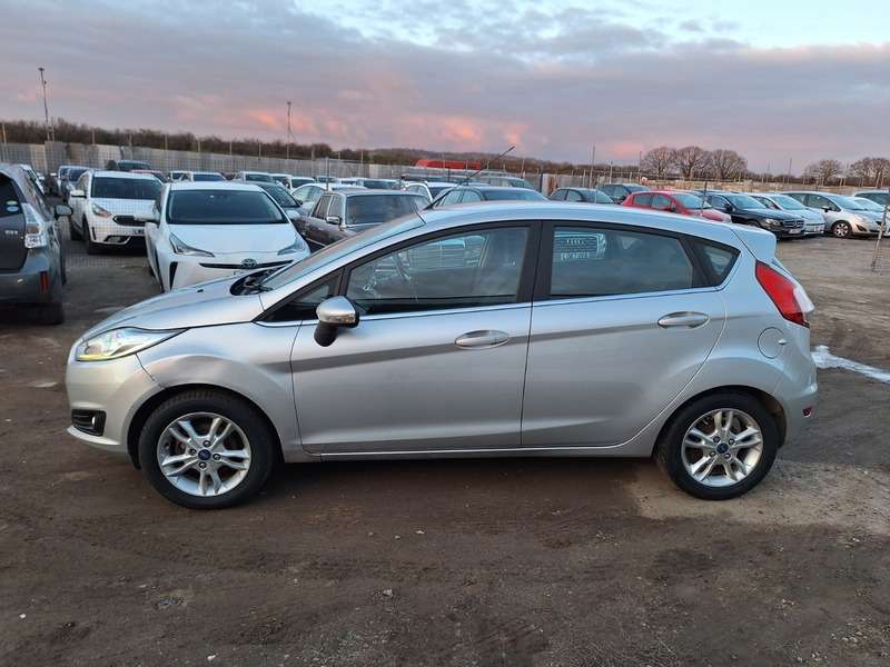 A 2016 FORD FIESTA 1.0 Zetec Hatchback 5dr Petrol Manual Euro 5 (s/s) (80 ps) A 2016 FORD FIESTA 1.0 Zetec Hatchback 5dr Petrol Manual Euro 5 (s/s) (80 ps)