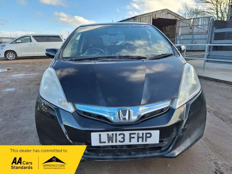 A 2013 HONDA JAZZ LX A 2013 HONDA JAZZ LX